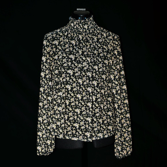 Mesh Daisies Top - Picture 1 of 6